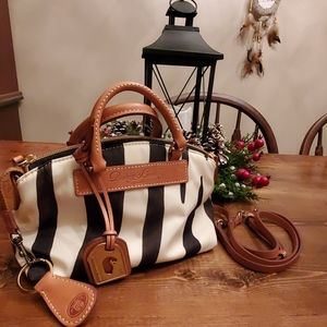 Dooney & Bourke